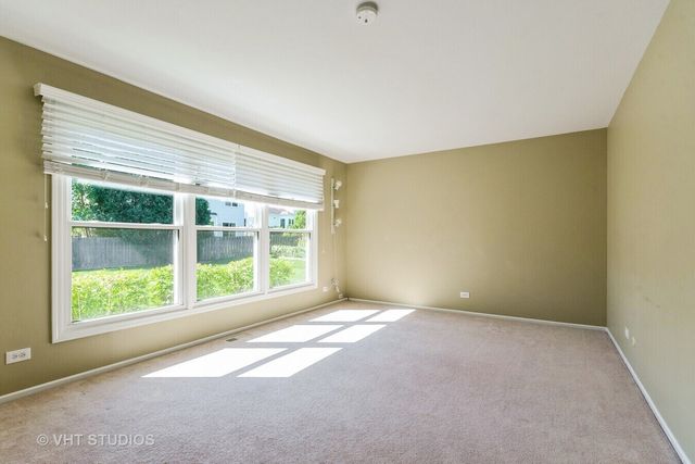 920 Chaucer Way, Buffalo Grove, IL 60089