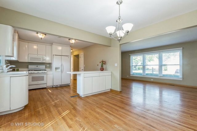 920 Chaucer Way, Buffalo Grove, IL 60089