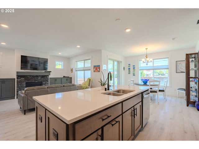 9109 Ne 151ST Ct, Vancouver, WA 98660