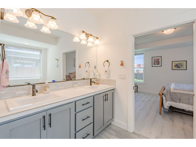 9109 Ne 151ST Ct, Vancouver, WA 98660