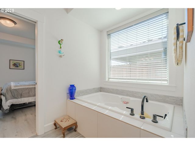 9109 Ne 151ST Ct, Vancouver, WA 98660