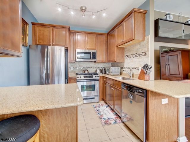 1513 Hamilton St, Belleville Twp., NJ 07109