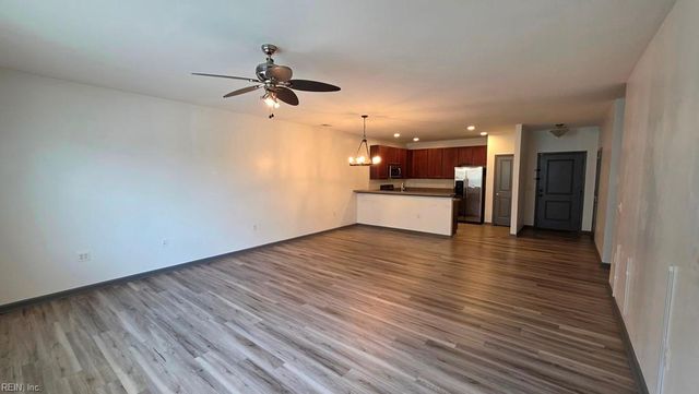 4332 Hillingdon Bnd Apt 206, Chesapeake, VA 23321