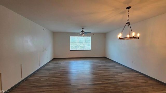 4332 Hillingdon Bnd Apt 206, Chesapeake, VA 23321