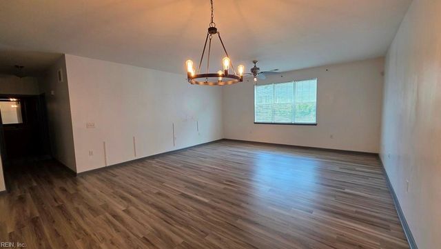 4332 Hillingdon Bnd Apt 206, Chesapeake, VA 23321