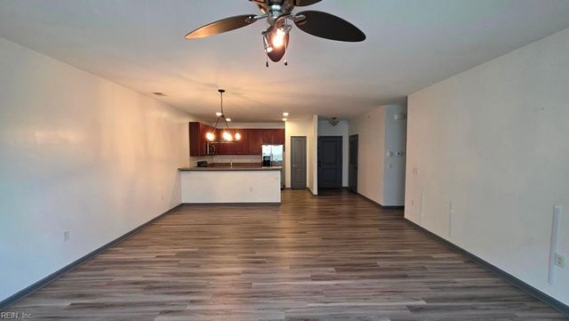 4332 Hillingdon Bnd Apt 206, Chesapeake, VA 23321
