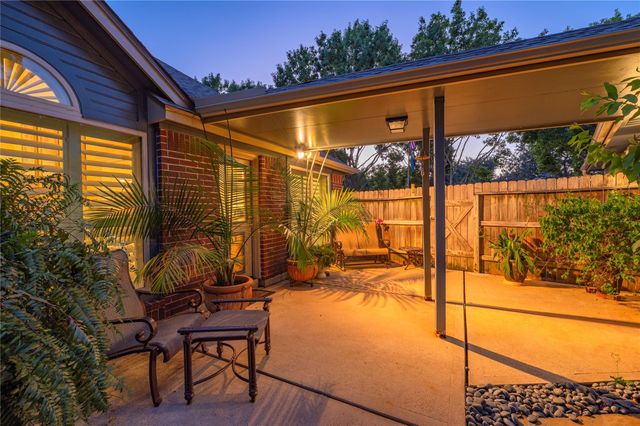 2025 Sandy Coast Circle, League City, TX 77573