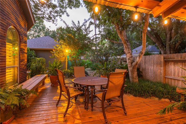 2025 Sandy Coast Circle, League City, TX 77573