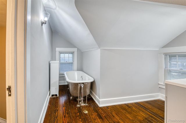 1525 Edison Street, Detroit, MI 48206