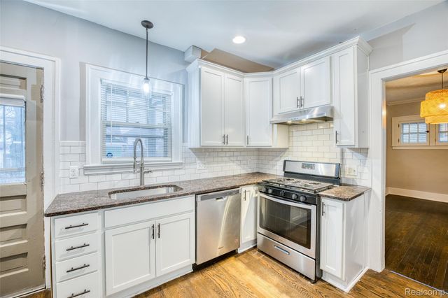 1525 Edison Street, Detroit, MI 48206