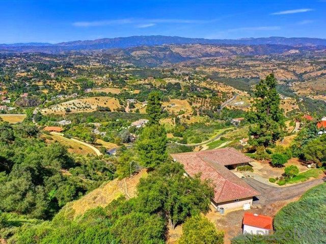 3360 Toyon Heights Drive, Fallbrook, CA 92028