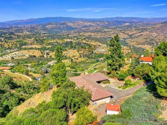 3360 Toyon Heights Drive, Fallbrook, CA 92028