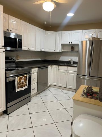 1801 S Ocean Dr 207, Hollywood, FL 33019