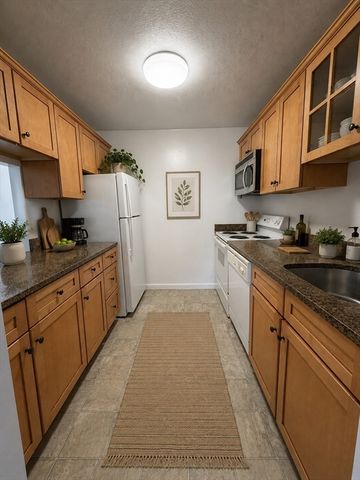 2 Victory Road 38, Lynn, MA 01902