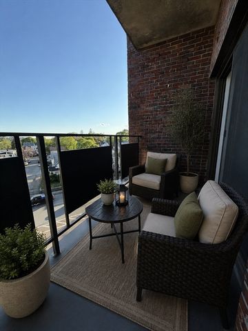 2 Victory Road 38, Lynn, MA 01902