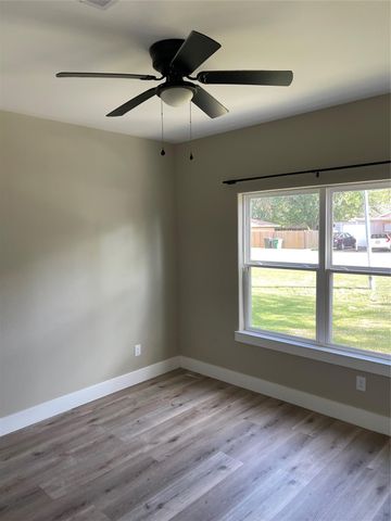 607 Schurmier Road, Houston, TX 77047
