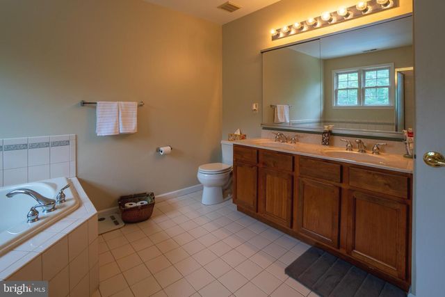 46 BECKERS CORNER, West Creek, NJ 08092