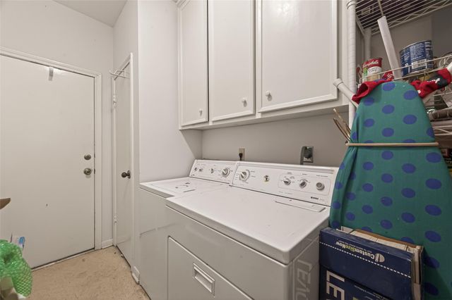 11614 Cedar Creek Drive, Houston, TX 77077