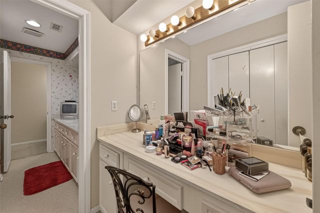 11614 Cedar Creek Drive, Houston, TX 77077