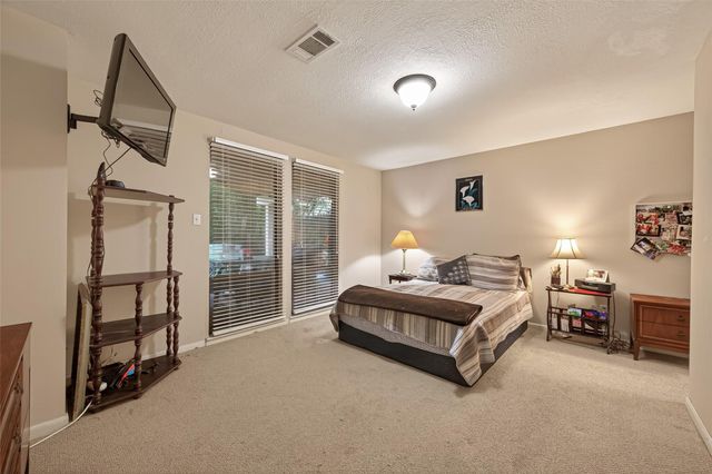 11614 Cedar Creek Drive, Houston, TX 77077