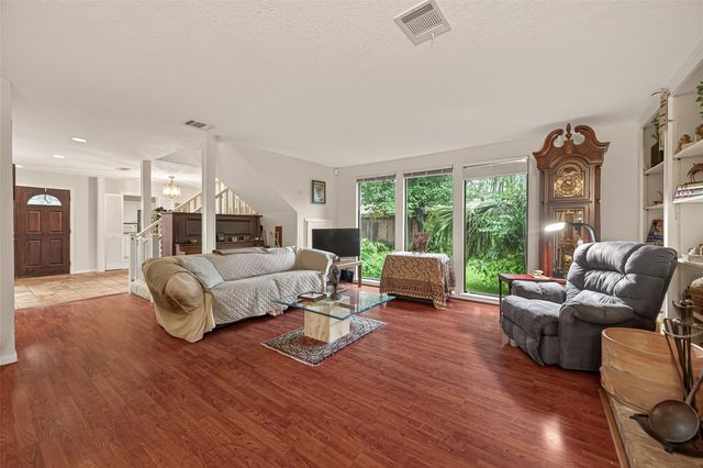 11614 Cedar Creek Drive, Houston, TX 77077