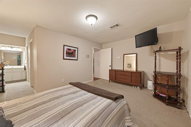 11614 Cedar Creek Drive, Houston, TX 77077