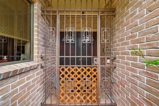 11614 Cedar Creek Drive, Houston, TX 77077