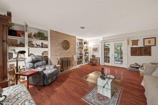 11614 Cedar Creek Drive, Houston, TX 77077