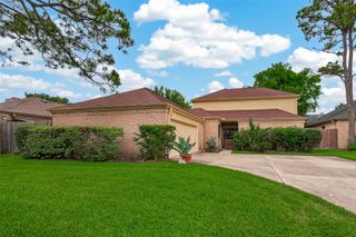 11614 Cedar Creek Drive, Houston, TX 77077