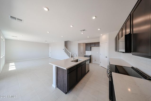 18266 W SAND HILLS Drive, Surprise, AZ 85387