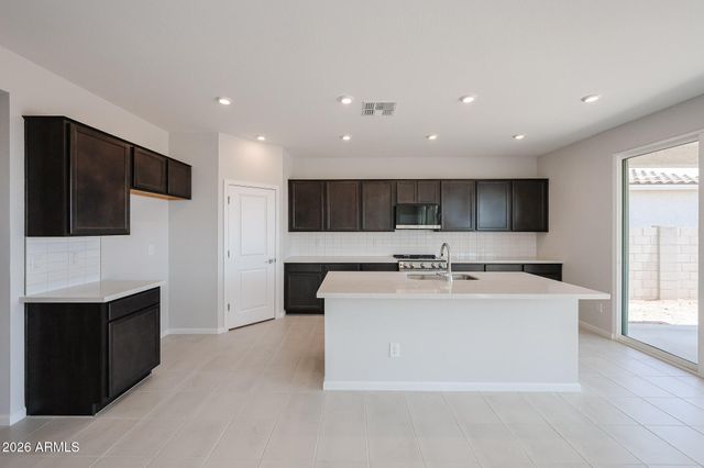 18266 W SAND HILLS Drive, Surprise, AZ 85387