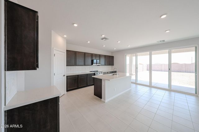 18266 W SAND HILLS Drive, Surprise, AZ 85387