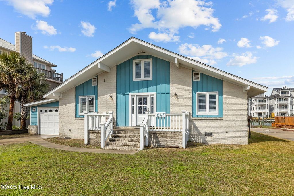 Image 2 of property listing at 247 Bayview Boulevard, Atlantic Beach, NC 28512
