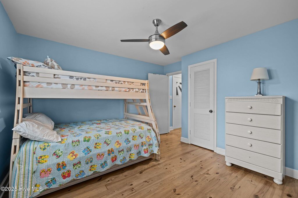 Image 20 of property listing at 247 Bayview Boulevard, Atlantic Beach, NC 28512