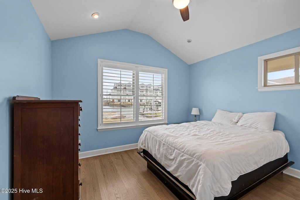 Image 24 of property listing at 247 Bayview Boulevard, Atlantic Beach, NC 28512