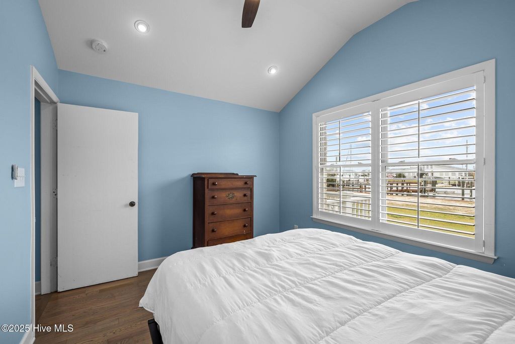 Image 25 of property listing at 247 Bayview Boulevard, Atlantic Beach, NC 28512