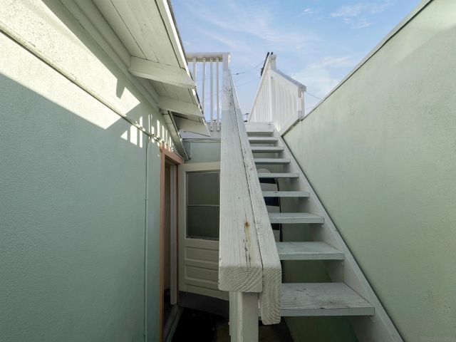 809 Sunset Ct, San Diego, CA 92109