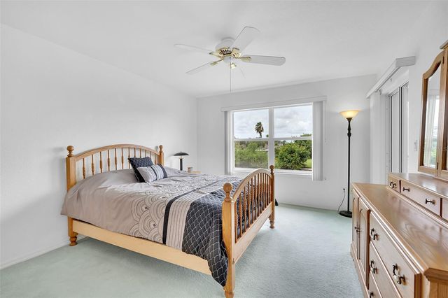 5725 GREENWOOD AVENUE 4201, North Port, FL 34287