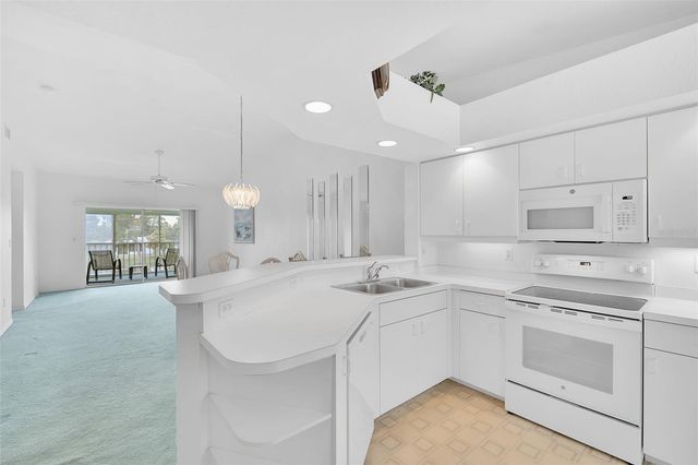 5725 GREENWOOD AVENUE 4201, North Port, FL 34287
