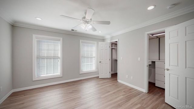 100 Saddle Cove Road 307, Bohemia, NY 11716