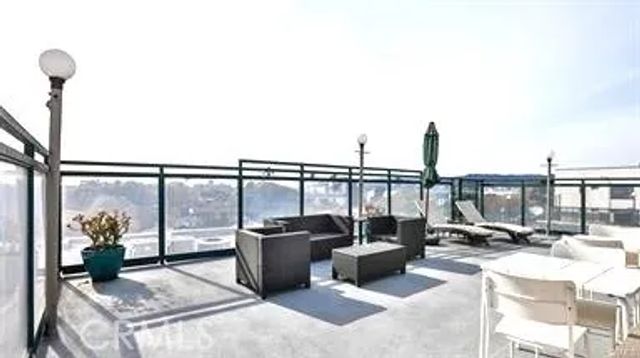 2491 Purdue Avenue 117, Los Angeles, CA 90064