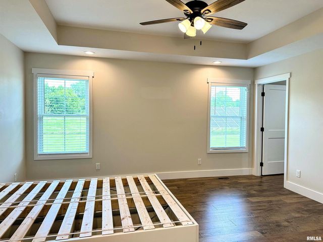 1106 FALCON Court, Carterville, IL 62918