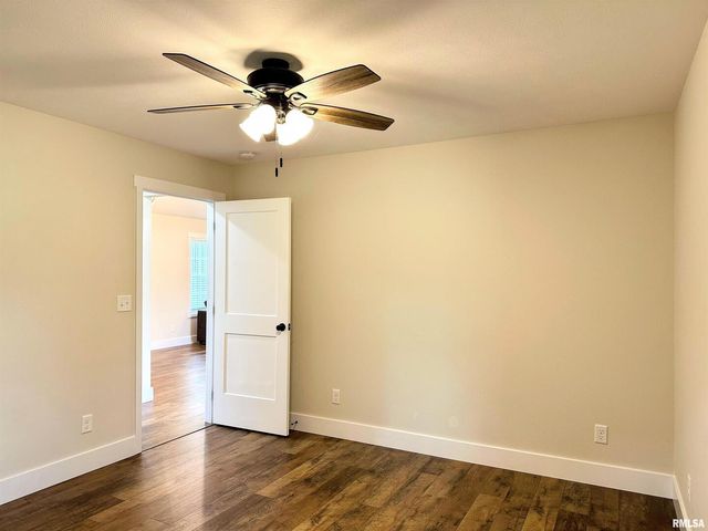 1106 FALCON Court, Carterville, IL 62918