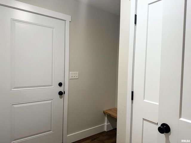 1106 FALCON Court, Carterville, IL 62918