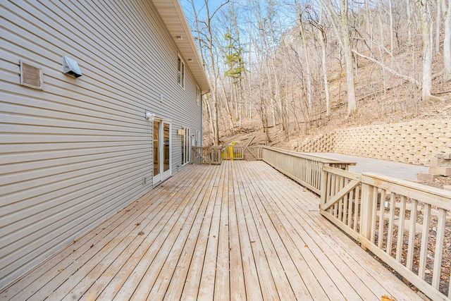 1705 Ohlsun Court, La Crosse, WI 54601