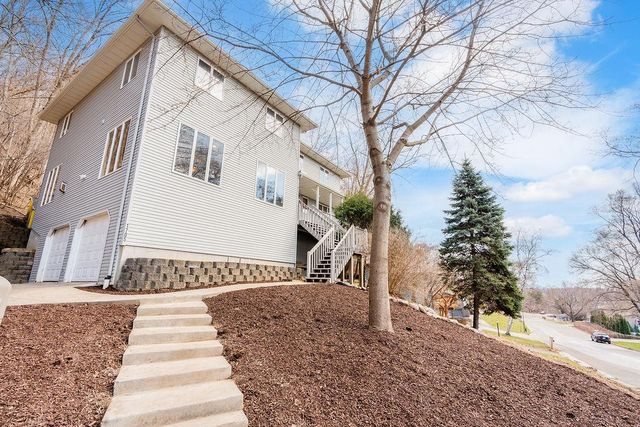 1705 Ohlsun Court, La Crosse, WI 54601