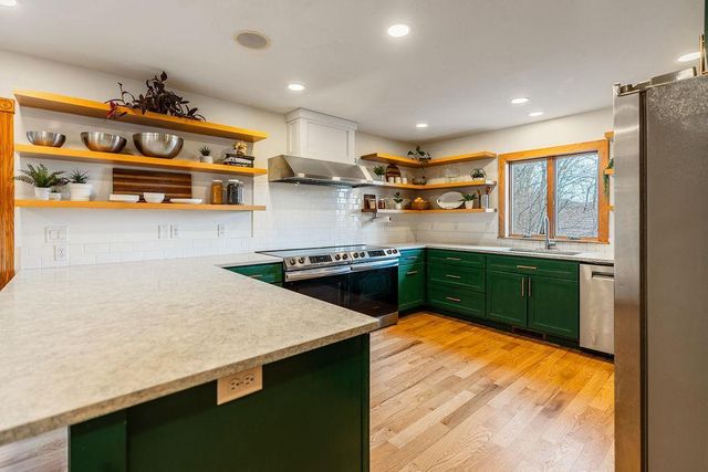 1705 Ohlsun Court, La Crosse, WI 54601