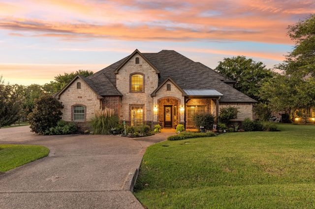 5808 Lakeside Drive, Fort Worth, TX 76179