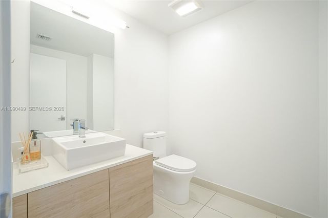 10201 E Bay Harbor Dr 601, Bay Harbor Islands, FL 33154