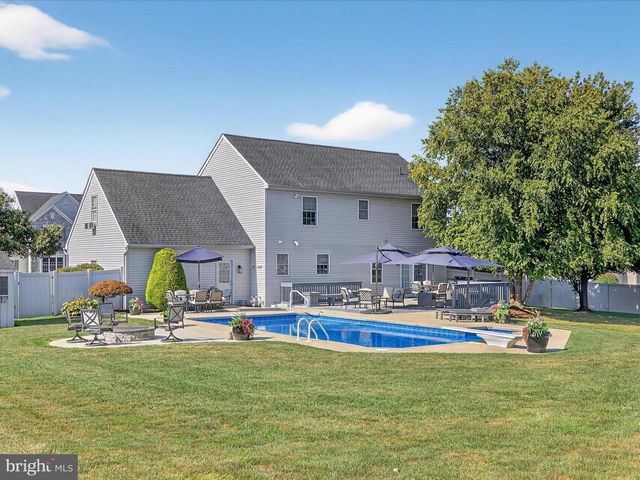 39 SARAH LN, Mount Joy, PA 17552